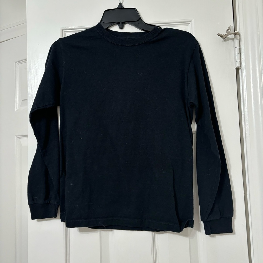 Black long sleeve tee